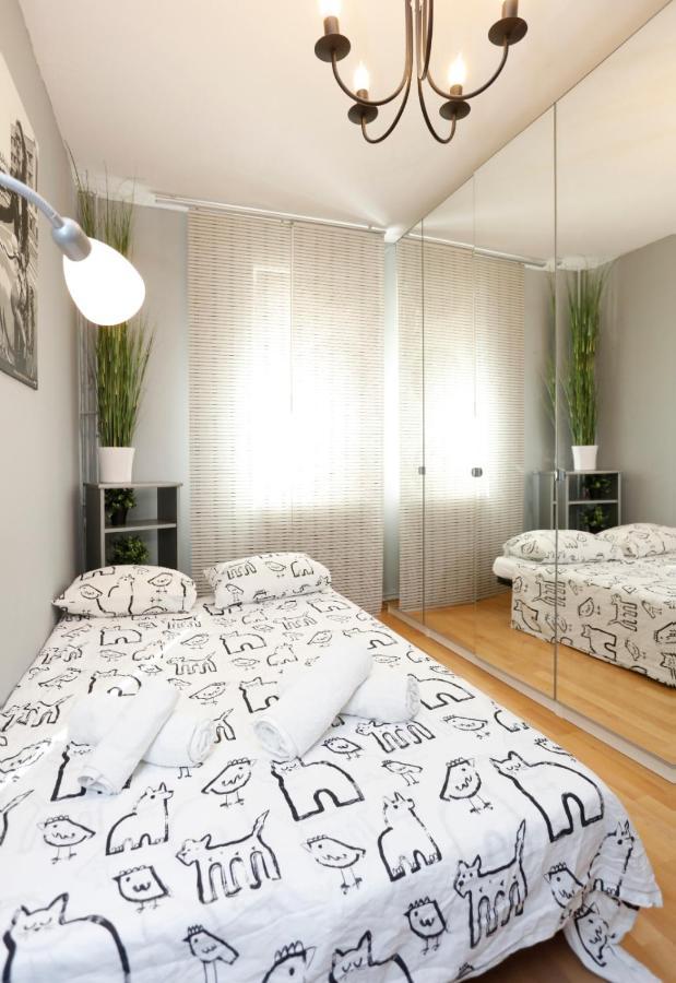 Gorgeous 2 Bedroom Duplex In City Center بوخارست المظهر الخارجي الصورة