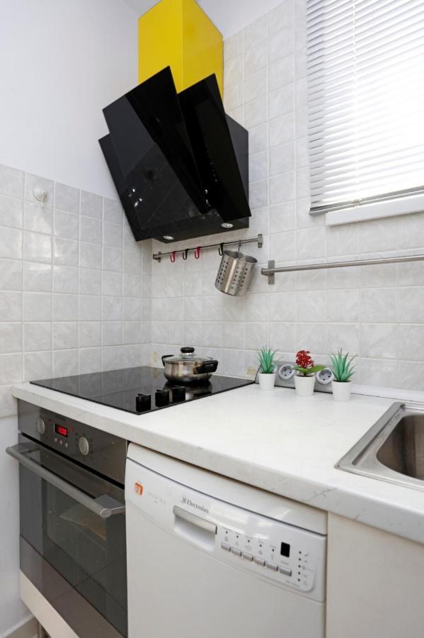 Gorgeous 2 Bedroom Duplex In City Center بوخارست المظهر الخارجي الصورة